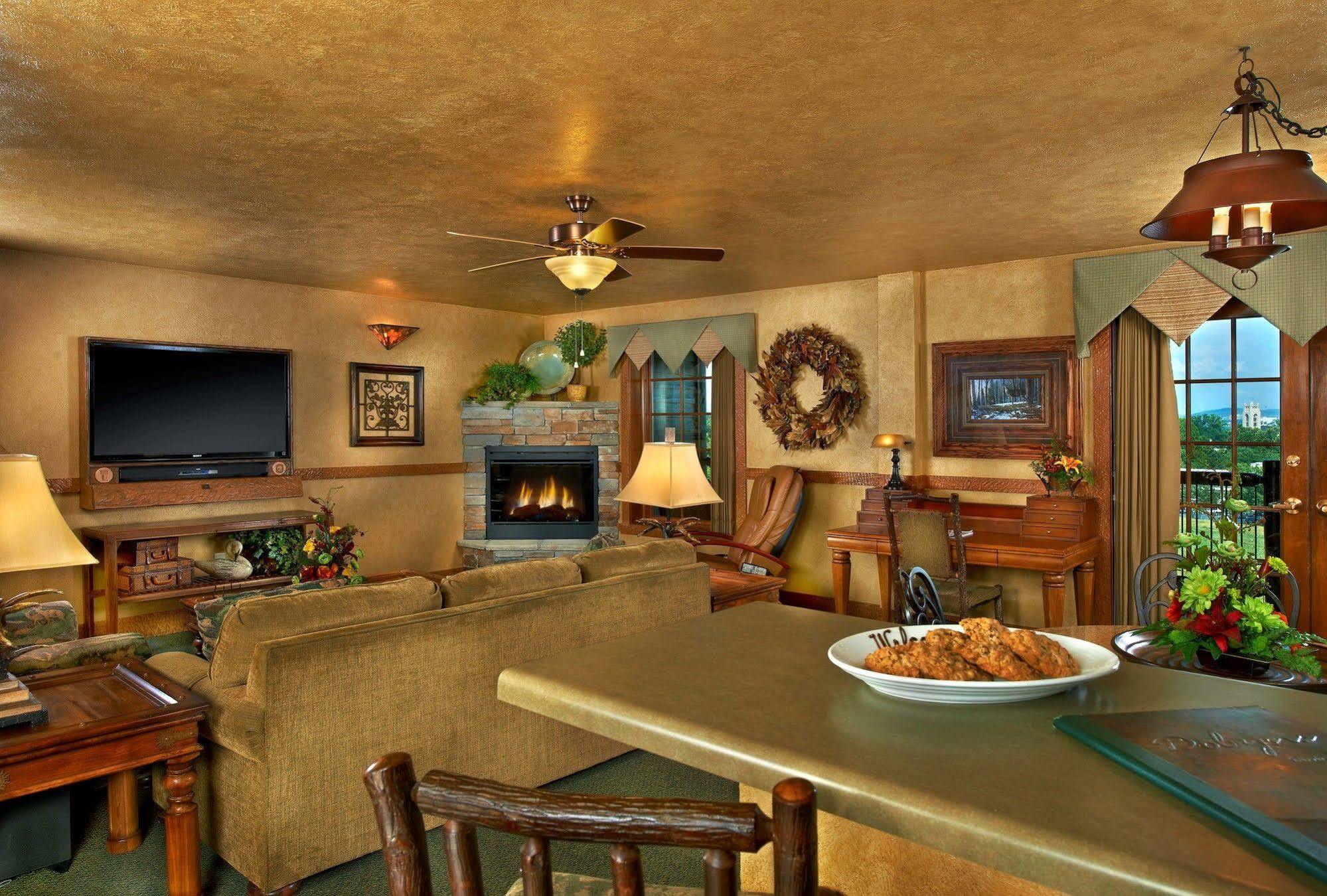 The Keeter Center At College Of The Ozarks Apartment Hollister Екстериор снимка